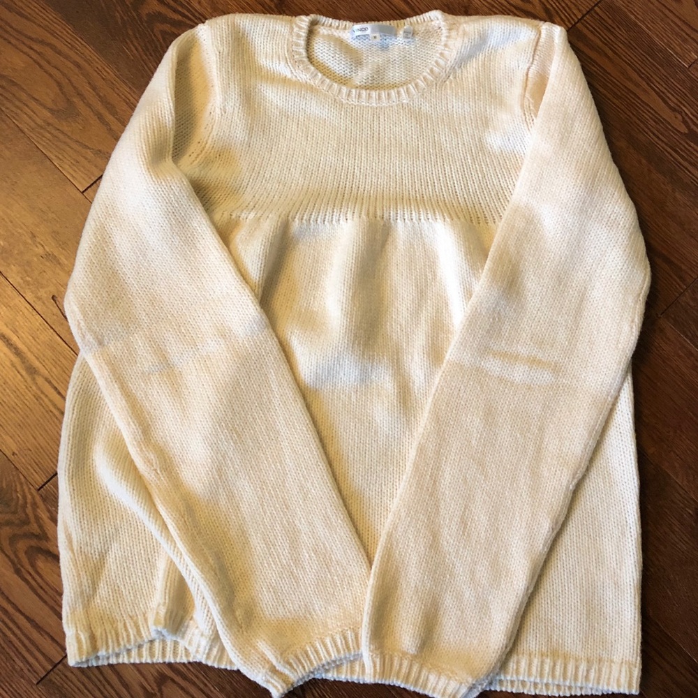 Vince NWOT Luxurious Cream Sweater